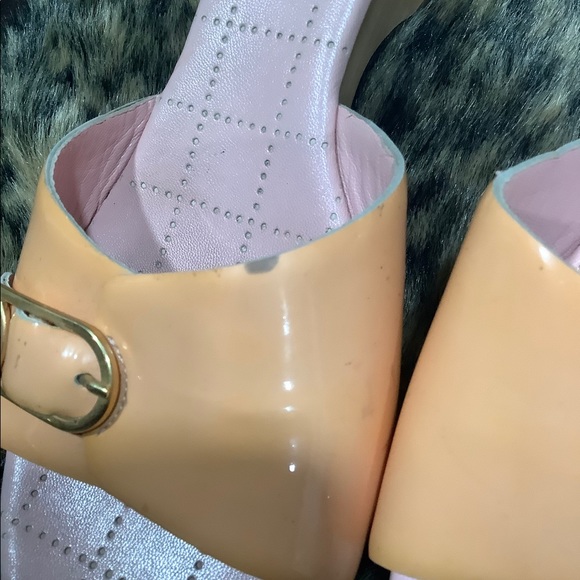 CHANEL ORANGE | PINK PATENT LEATHER SANDALS - Picture 6 of 13